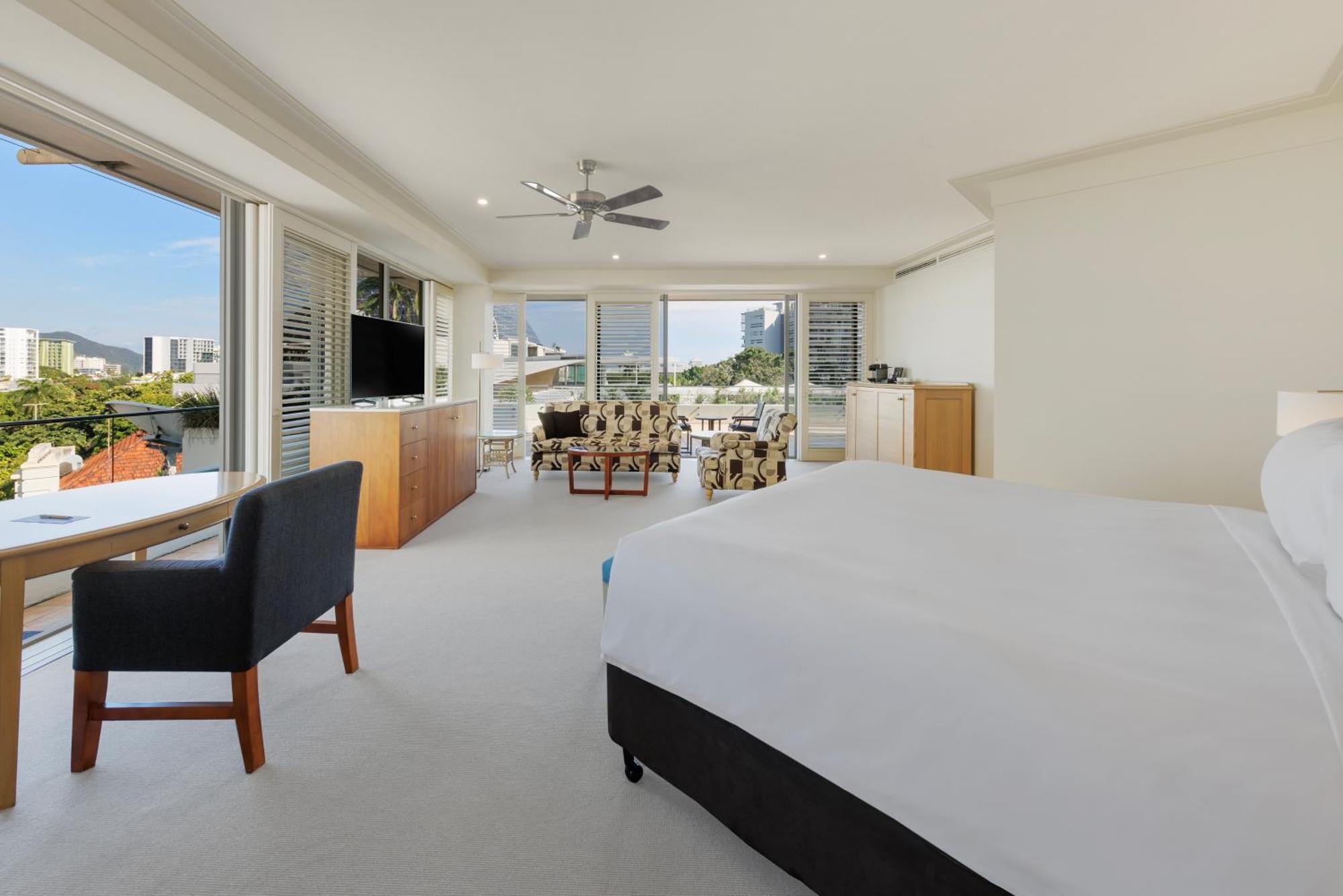 พูลแมน รีฟ โฮเทล คาสิโน Hotel แคนส์ ภายนอก รูปภาพ A suite at the W Brisbane